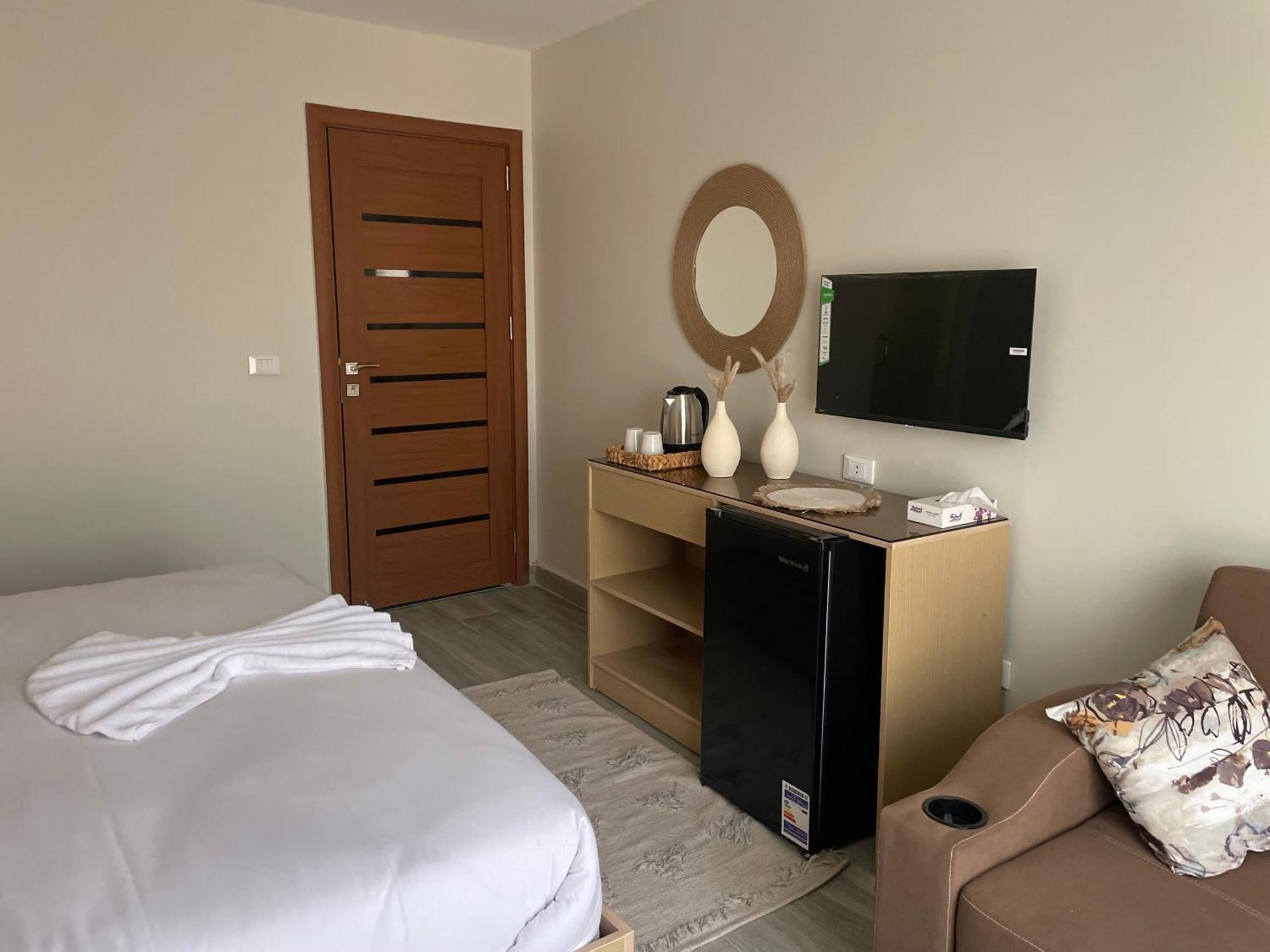 Diyar Pyramids Inn Kafret el-Gabal Eksteriør billede