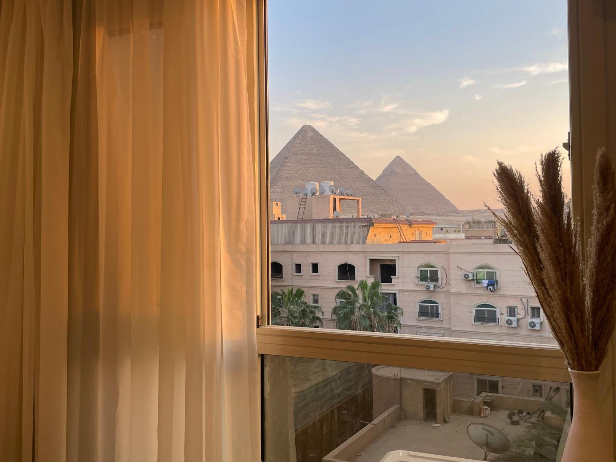 Diyar Pyramids Inn Kafret el-Gabal Eksteriør billede